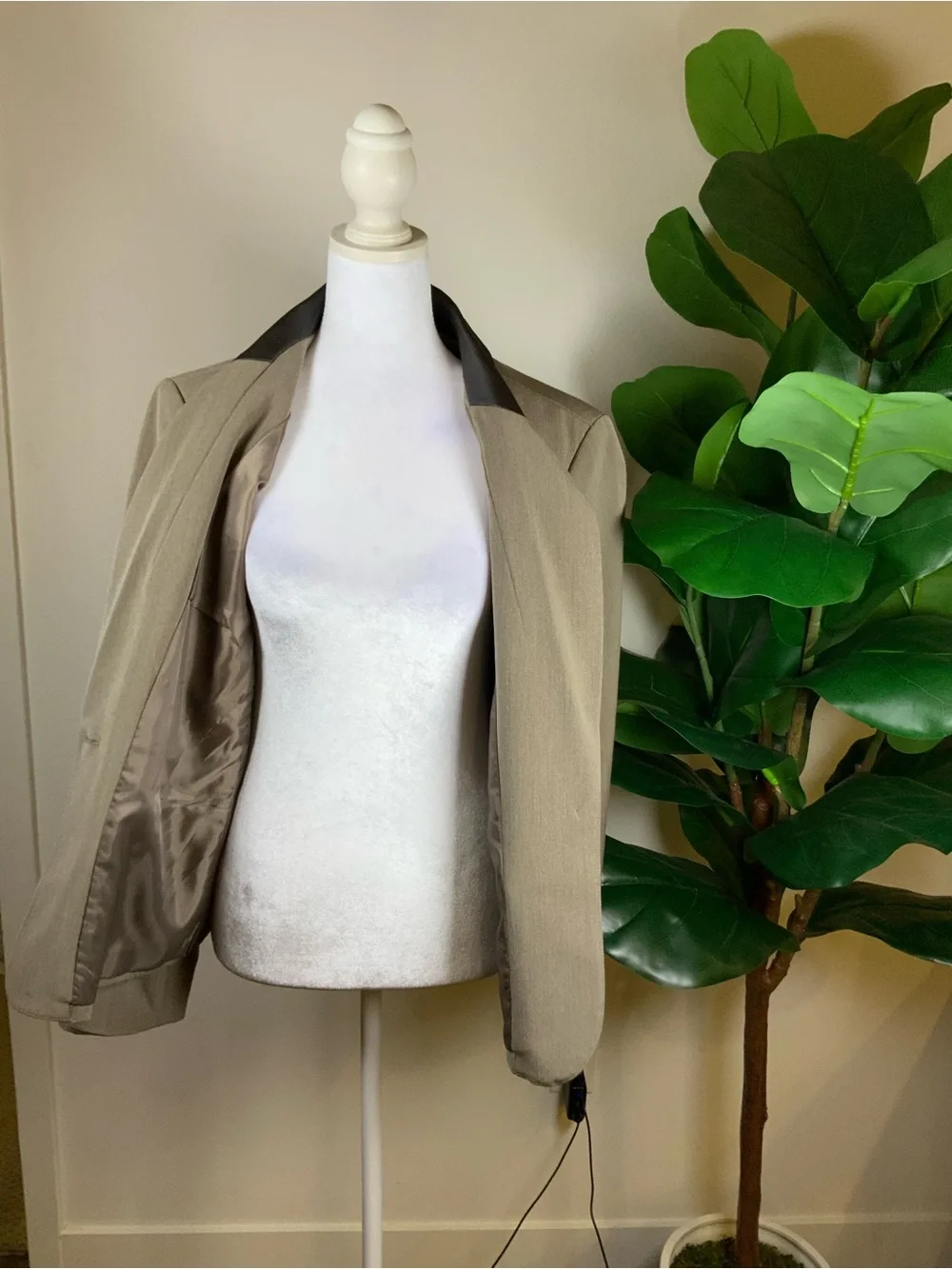 Signature by Larry Levine Taupe Blazer with Dark Contrast Collar